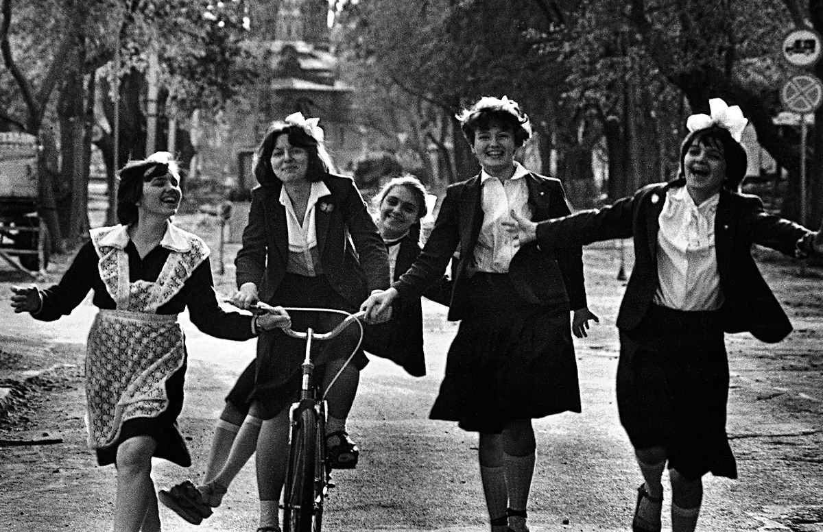 The last day of childhood. Photo by Sergey Vasilyev (Chelyabinsk, 1970s).